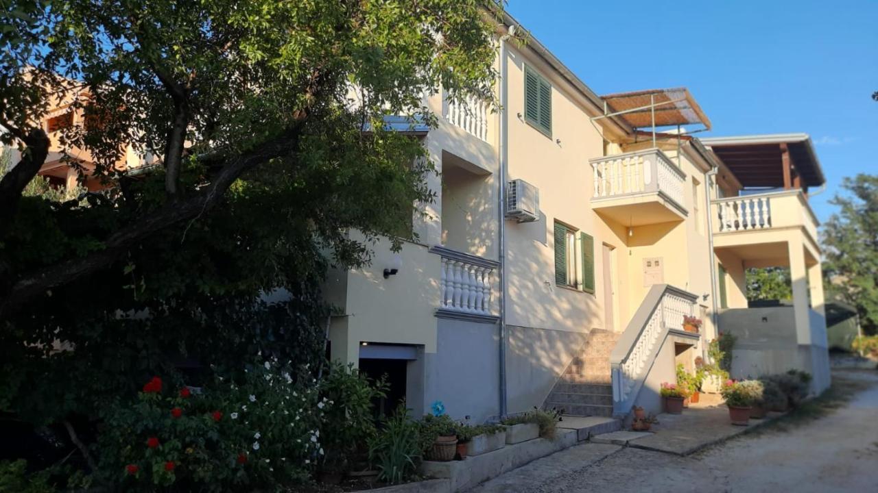Apartmani Krpeta Pakostane Exterior photo